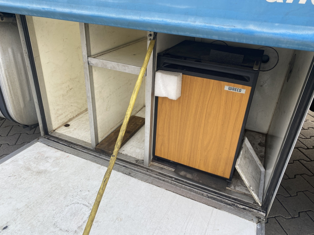 Scania 114 G 340 / 6x2 BL - Тентованный грузовик: фото 4 Scania 114 G 340 / 6x2 BL - Тентованный грузовик: фото 4