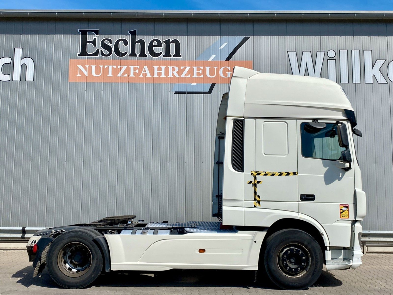 Тягач DAF XF 460 Super Space Cab | Klima*Vollspoiler: фото 6