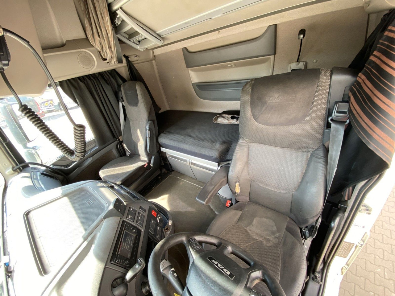 Тягач DAF XF 460 Super Space Cab | Klima*Vollspoiler: фото 12