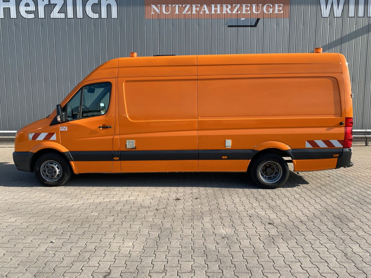 Volkswagen Crafter Kamerawagen |PC-Setup*Standklima*RFK*AHK - Пассажирский фургон: фото 2 Volkswagen Crafter Kamerawagen |PC-Setup*Standklima*RFK*AHK - Пассажирский фургон: фото 2