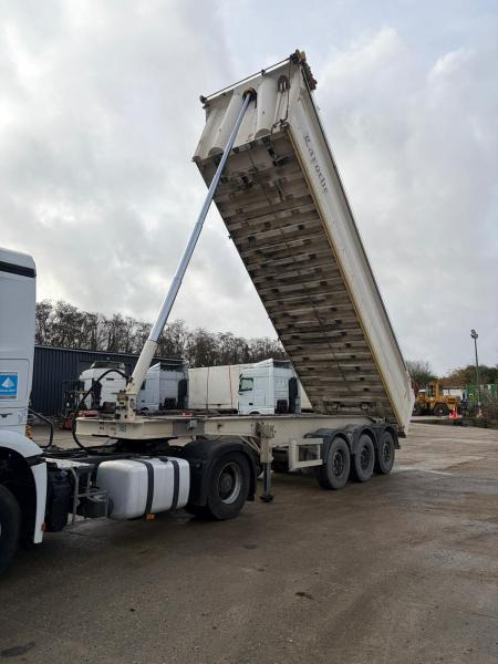 Benalu - Самосвальный полуприцеп: фото 4 Benalu - Самосвальный полуприцеп: фото 4