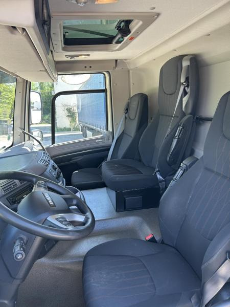 DAF CF 340 - Грузовик с закрытым кузовом: фото 4 DAF CF 340 - Грузовик с закрытым кузовом: фото 4
