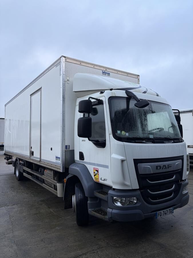 DAF LF 210 - Грузовик с закрытым кузовом: фото 1 DAF LF 210 - Грузовик с закрытым кузовом: фото 1