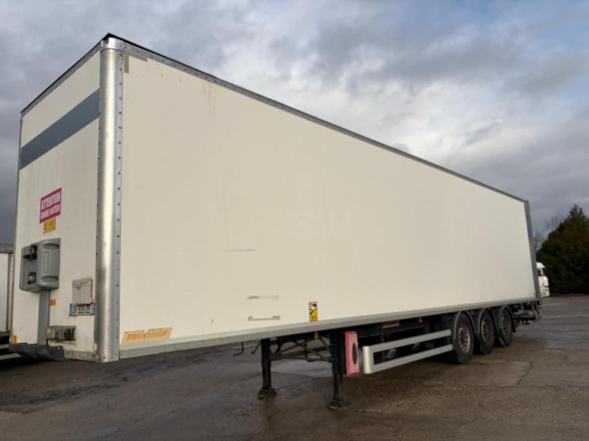 Fruehauf - Полуприцеп-фургон: фото 3 Fruehauf - Полуприцеп-фургон: фото 3