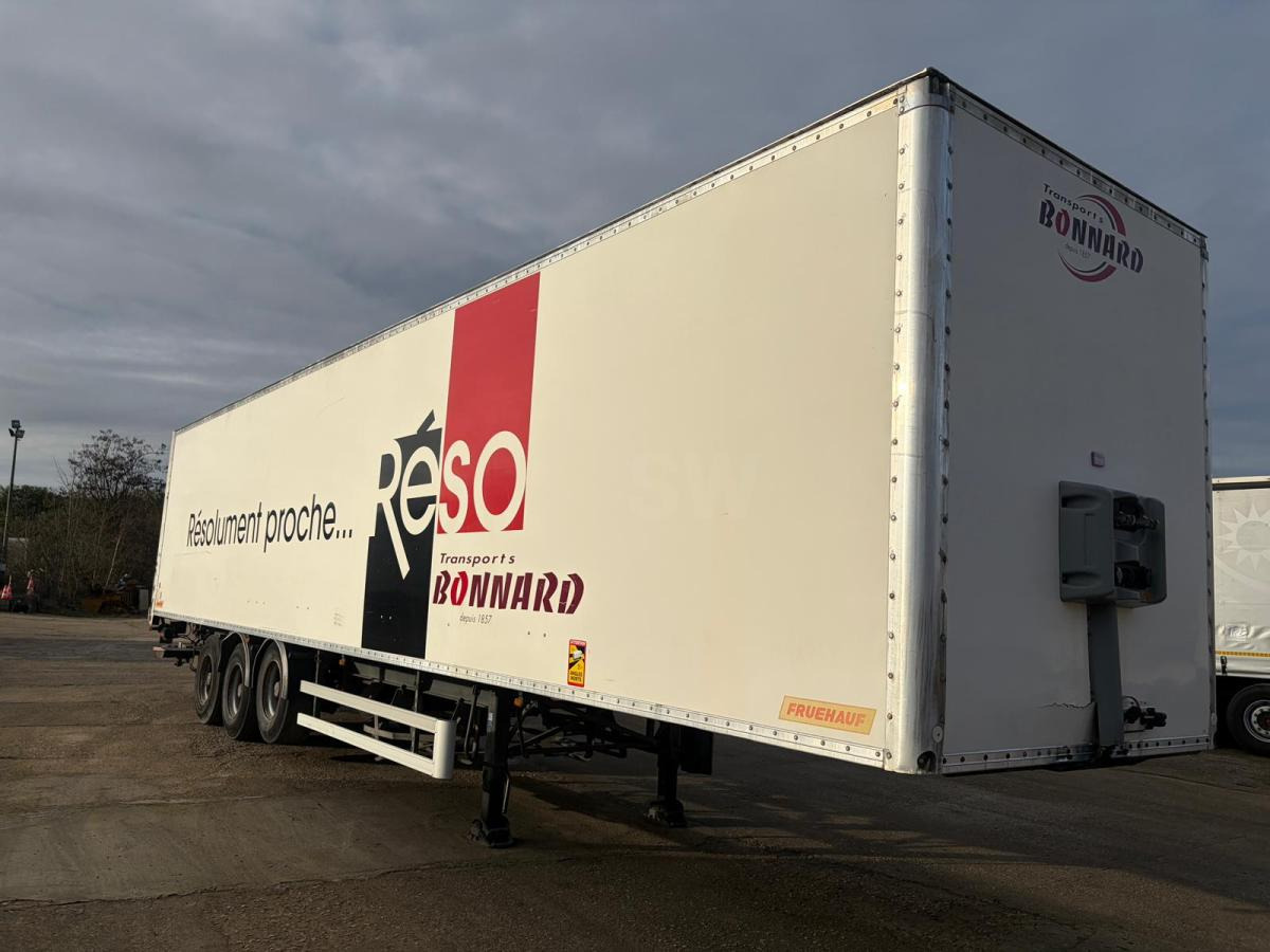 Fruehauf - Полуприцеп-фургон: фото 1 Fruehauf - Полуприцеп-фургон: фото 1