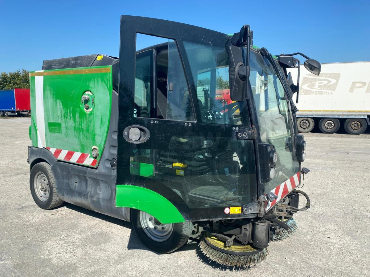 Mathieu Azura MC210 - Подметально-уборочная машина: фото 5 Mathieu Azura MC210 - Подметально-уборочная машина: фото 5