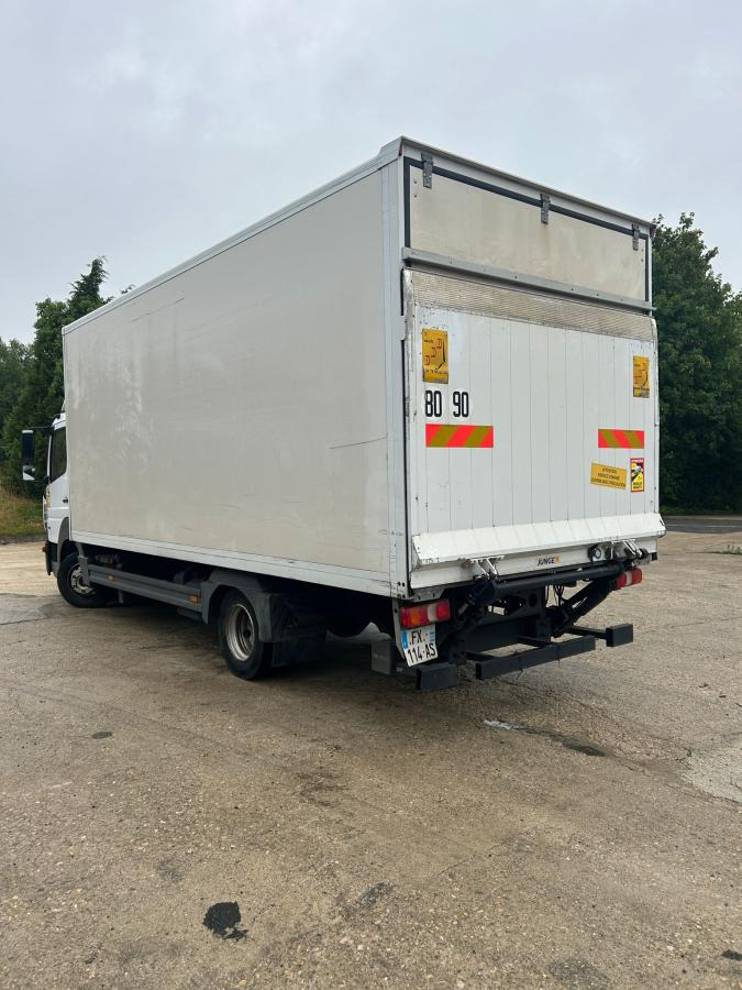 Mercedes Atego 816 - Грузовик с закрытым кузовом: фото 3 Mercedes Atego 816 - Грузовик с закрытым кузовом: фото 3