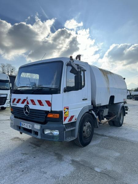 Подметально-уборочная машина Mercedes Atego: фото 7 Подметально-уборочная машина Mercedes Atego: фото 7