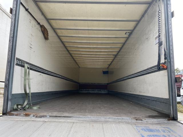 Renault D-Series 320.19 - Грузовик с закрытым кузовом: фото 5 Renault D-Series 320.19 - Грузовик с закрытым кузовом: фото 5