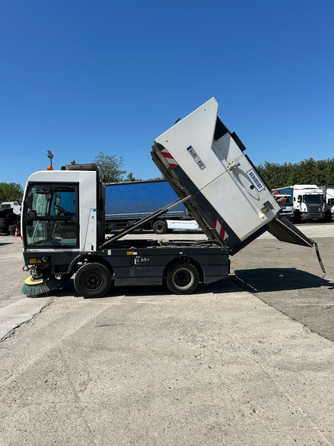 Schmidt Clingo 500 Compact 400 - Подметально-уборочная машина: фото 2 Schmidt Clingo 500 Compact 400 - Подметально-уборочная машина: фото 2
