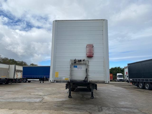 Schmitz Cargobull - Полуприцеп-фургон: фото 2 Schmitz Cargobull - Полуприцеп-фургон: фото 2