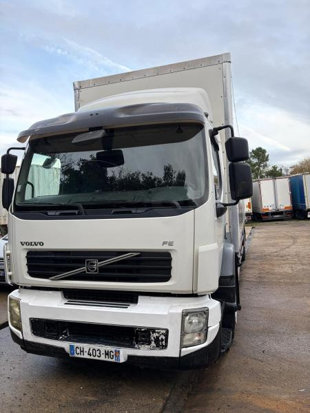 Volvo FE 300 - Грузовик с закрытым кузовом: фото 1 Volvo FE 300 - Грузовик с закрытым кузовом: фото 1