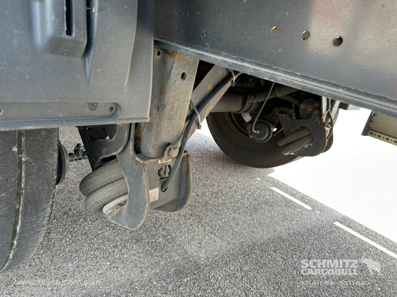 KRONE Curtainsider Dropside - Тентованный полуприцеп: фото 5 KRONE Curtainsider Dropside - Тентованный полуприцеп: фото 5