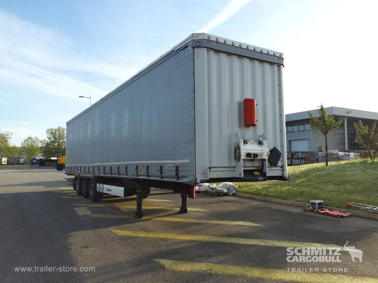 KRONE Curtainsider Standard - Тентованный полуприцеп: фото 1 KRONE Curtainsider Standard - Тентованный полуприцеп: фото 1