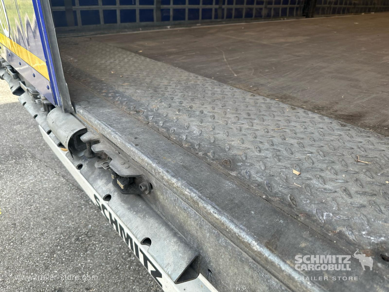 SCHMITZ Curtainsider Mega - Тентованный полуприцеп: фото 4 SCHMITZ Curtainsider Mega - Тентованный полуприцеп: фото 4