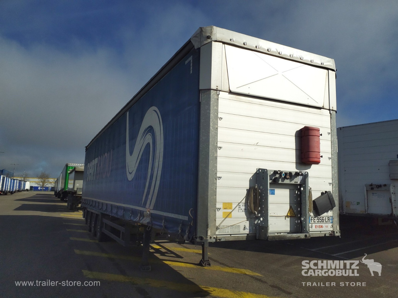 SCHMITZ Curtainsider Mega - Тентованный полуприцеп: фото 1 SCHMITZ Curtainsider Mega - Тентованный полуприцеп: фото 1