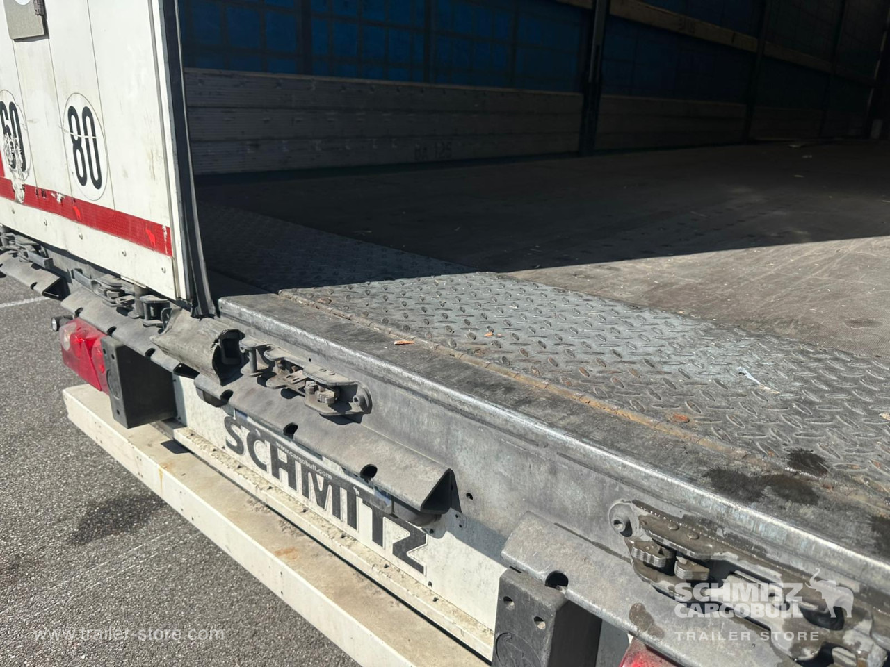 SCHMITZ Curtainsider Standard - Тентованный полуприцеп: фото 4 SCHMITZ Curtainsider Standard - Тентованный полуприцеп: фото 4