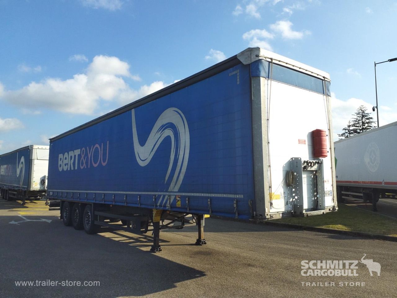 SCHMITZ Curtainsider Standard - Тентованный полуприцеп: фото 1 SCHMITZ Curtainsider Standard - Тентованный полуприцеп: фото 1