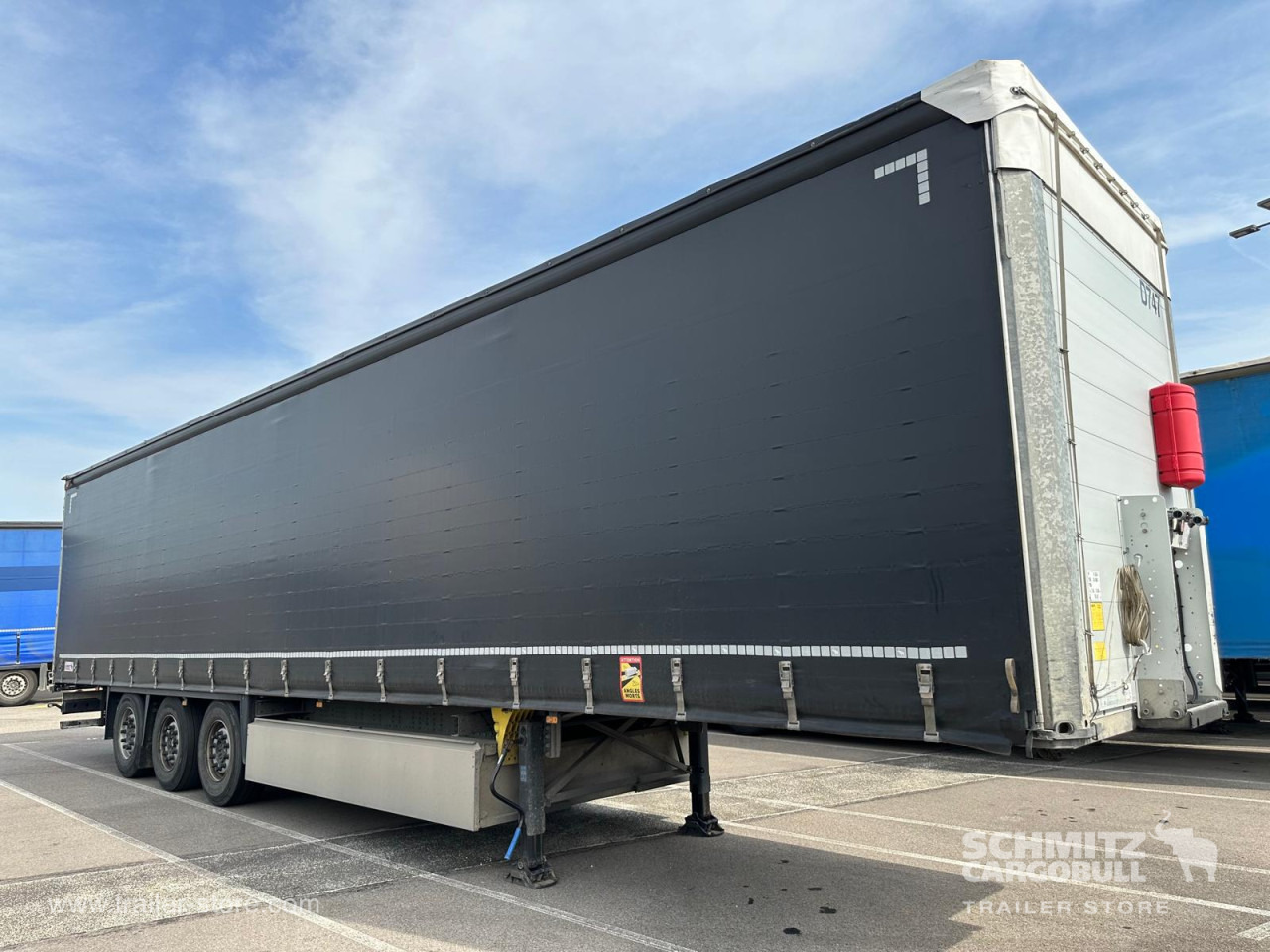 Тентованный полуприцеп SCHMITZ Curtainsider Standard: фото 1