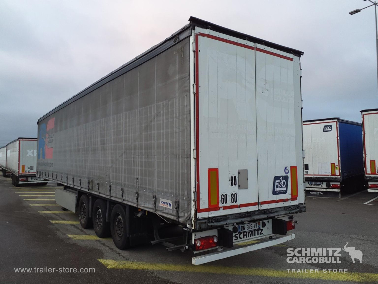 SCHMITZ Curtainsider Standard - Тентованный полуприцеп: фото 2 SCHMITZ Curtainsider Standard - Тентованный полуприцеп: фото 2