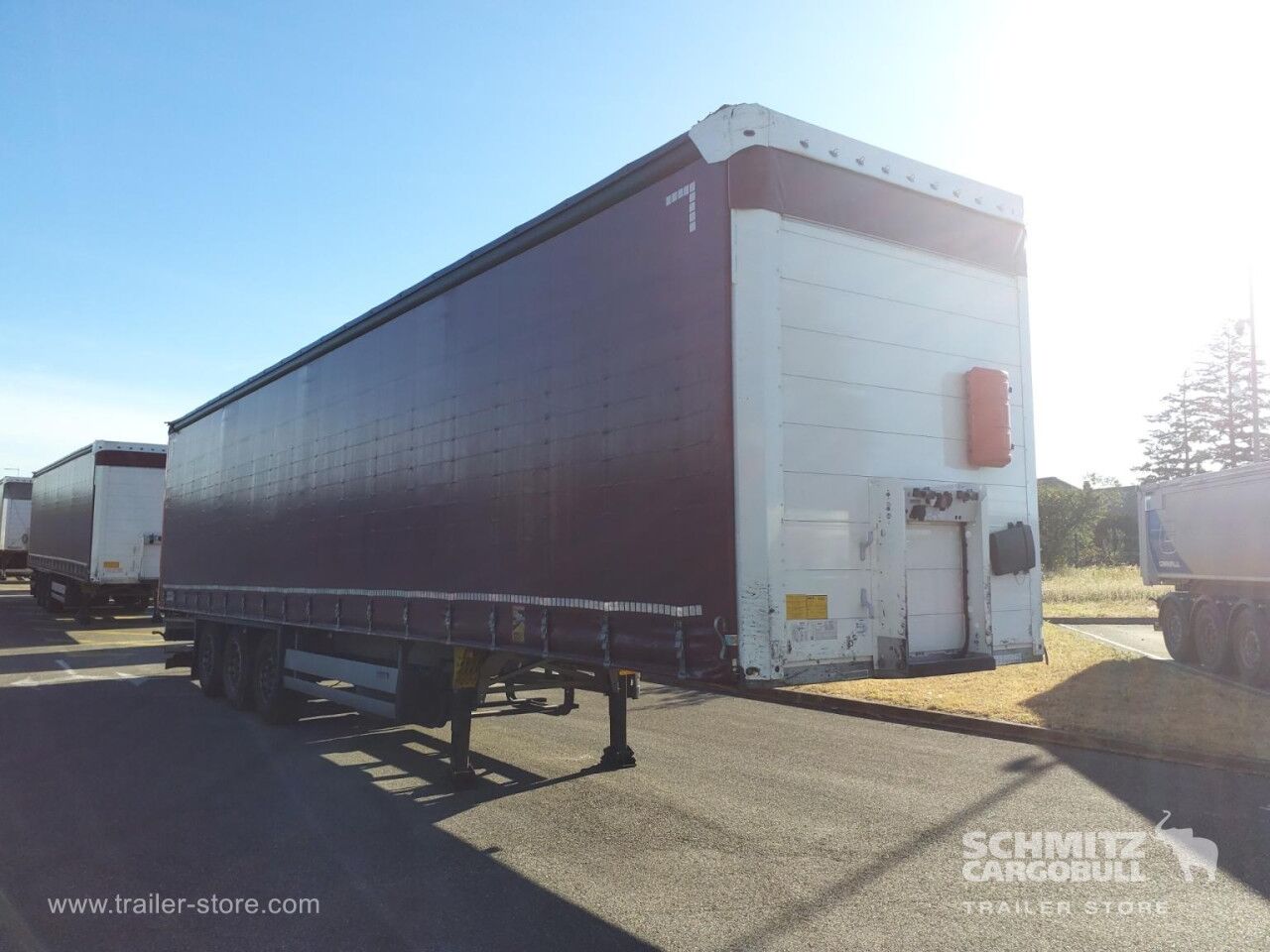 SCHMITZ Curtainsider Standard - Тентованный полуприцеп: фото 1 SCHMITZ Curtainsider Standard - Тентованный полуприцеп: фото 1