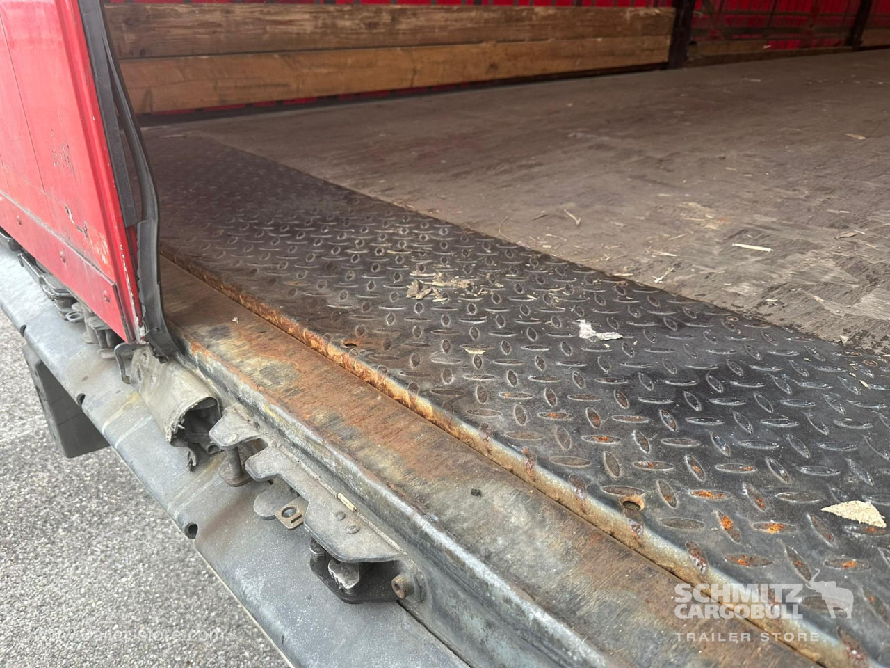 SCHMITZ Curtainsider Standard - Тентованный полуприцеп: фото 4 SCHMITZ Curtainsider Standard - Тентованный полуприцеп: фото 4