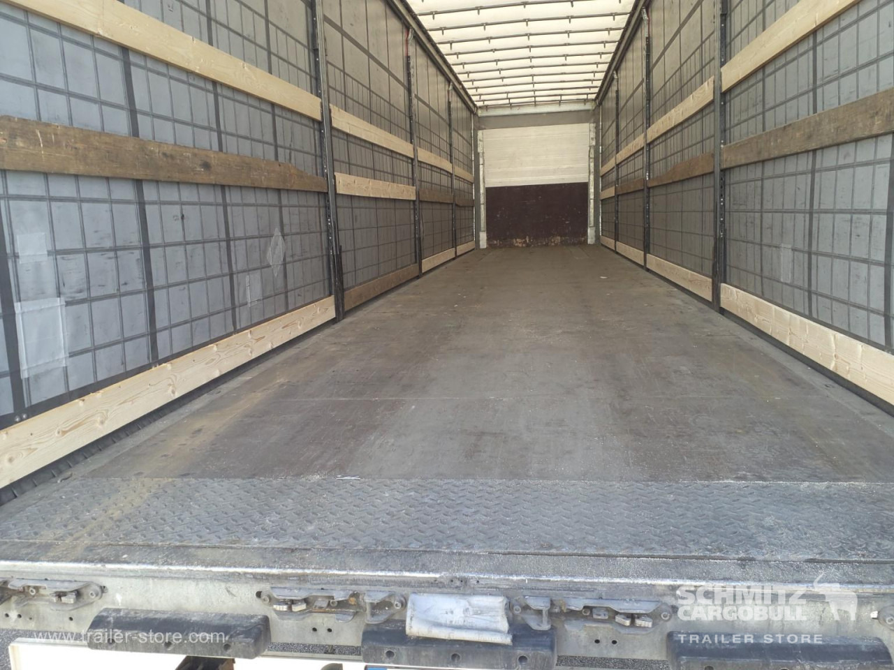 SCHMITZ Curtainsider Standard - Тентованный полуприцеп: фото 4 SCHMITZ Curtainsider Standard - Тентованный полуприцеп: фото 4