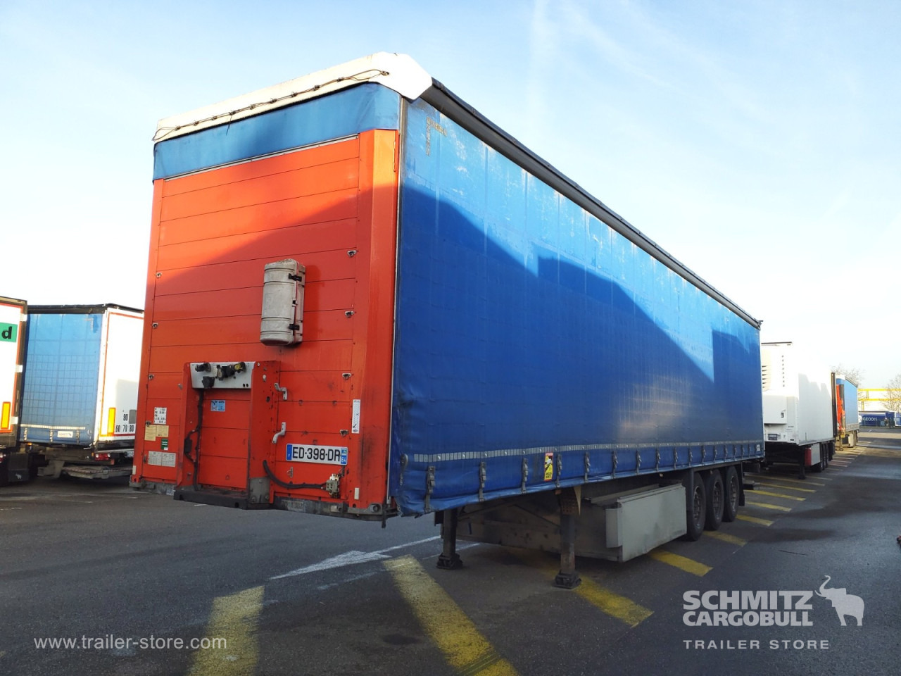 SCHMITZ Curtainsider Standard Taillift - Тентованный полуприцеп: фото 3 SCHMITZ Curtainsider Standard Taillift - Тентованный полуприцеп: фото 3