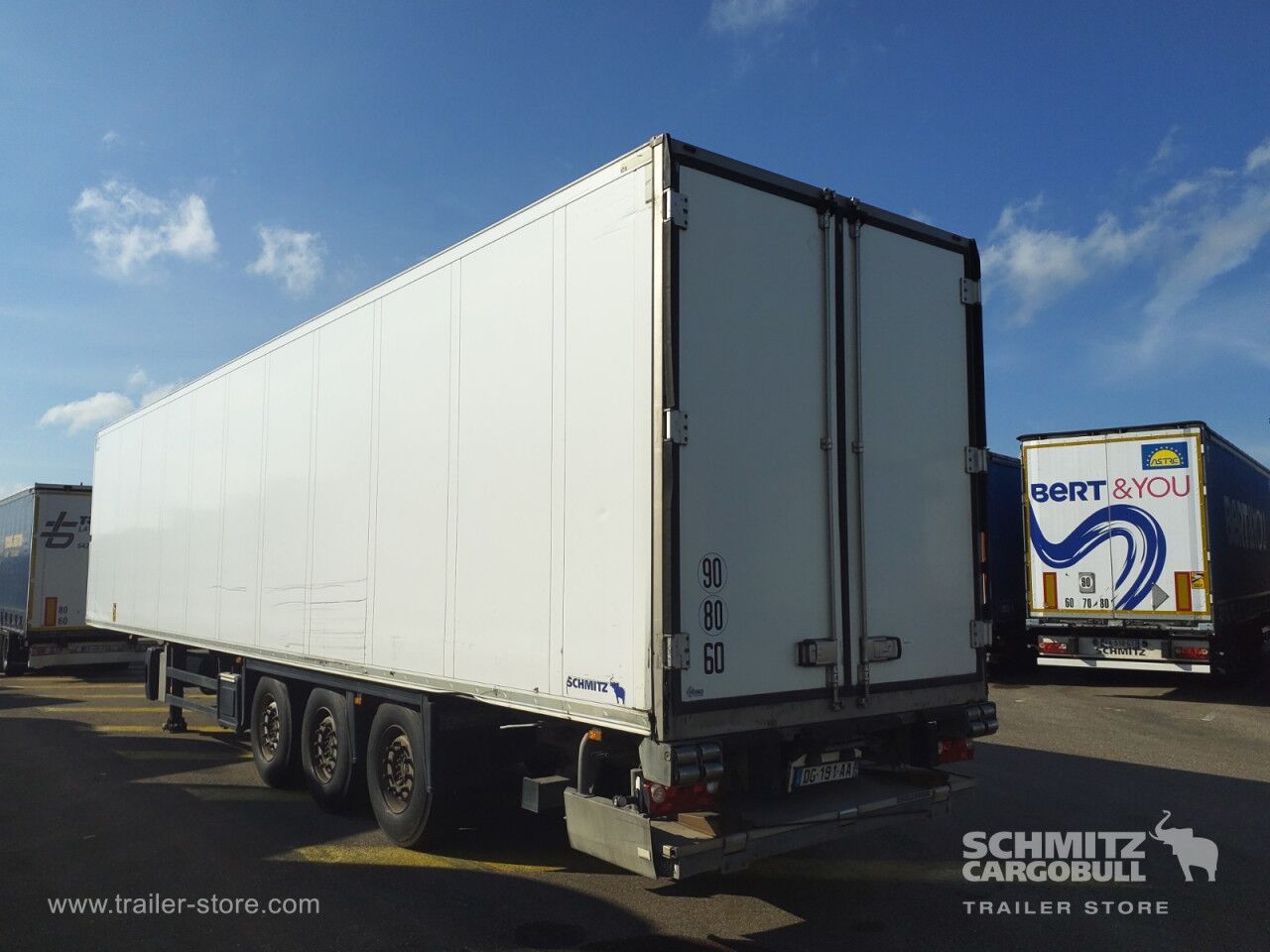 SCHMITZ Reefer Standard Taillift - Изотермический полуприцеп: фото 3 SCHMITZ Reefer Standard Taillift - Изотермический полуприцеп: фото 3