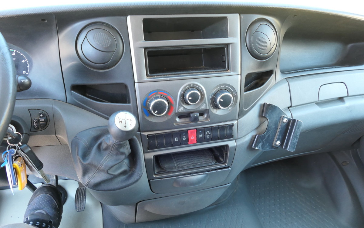 Малотоннажный фургон IVECO Daily 35 S11 C30C AUTOMATIK KAMERA MAXI Regale L: фото 10