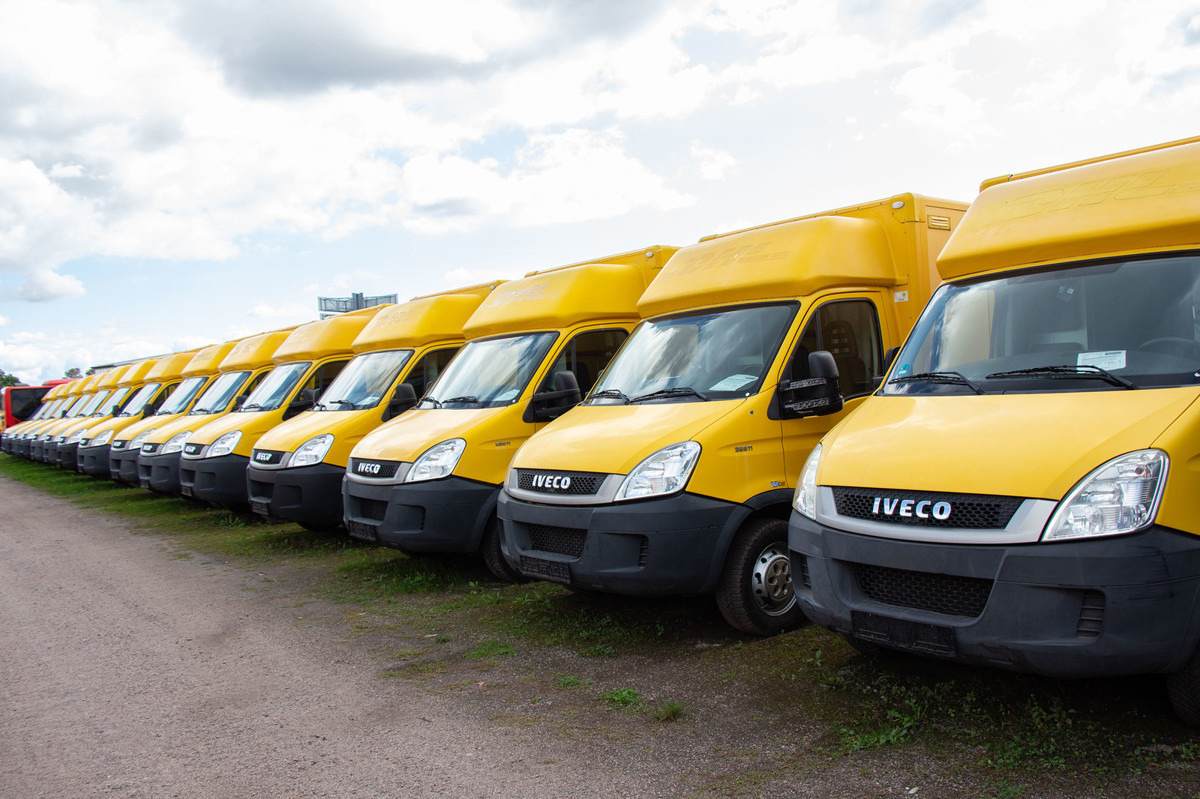 IVECO Daily 35 S11 C30C AUTOMATIK KAMERA Regale LUFT - Малотоннажный фургон: фото 1 IVECO Daily 35 S11 C30C AUTOMATIK KAMERA Regale LUFT - Малотоннажный фургон: фото 1