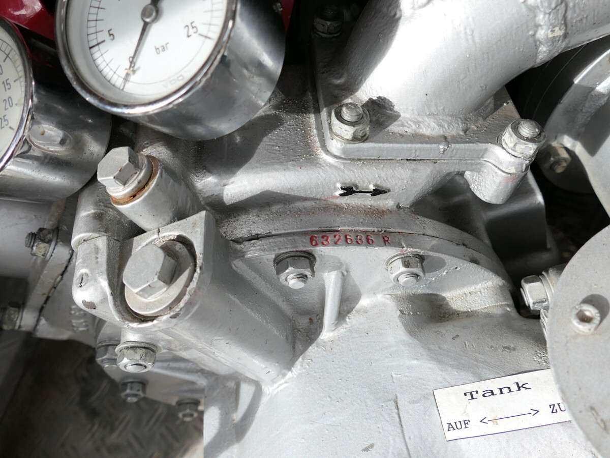 Машина скорой помощи MERCEDES-BENZ 814 D LF 8/6 DoKa AHK Löschwassertank 600L Schli: фото 10