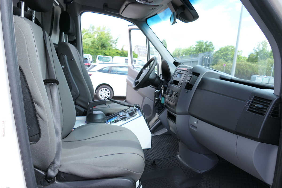 Машина скорой помощи MERCEDES-BENZ Sprinter 519 CDI Klima Krankenwagen Fahrtec Aufb: фото 12