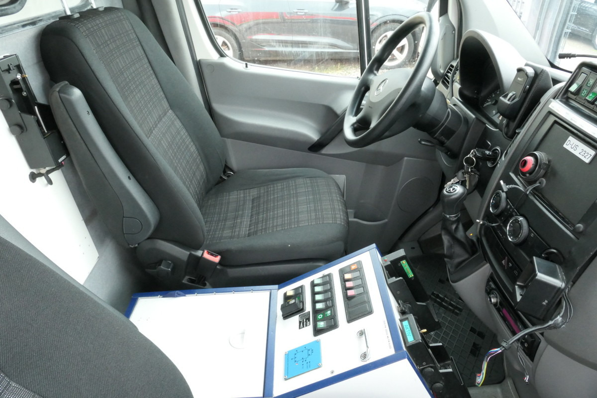 Машина скорой помощи MERCEDES-BENZ Sprinter 519 CDI Klima Krankenwagen: фото 16