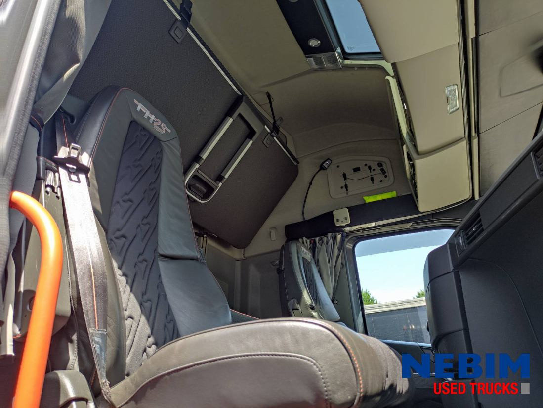 Volvo FH 540 25th Anniversary ED - Dual Clutch / Dynamic Steering / I-park Cool - Тягач: фото 4 Volvo FH 540 25th Anniversary ED - Dual Clutch / Dynamic Steering / I-park Cool - Тягач: фото 4