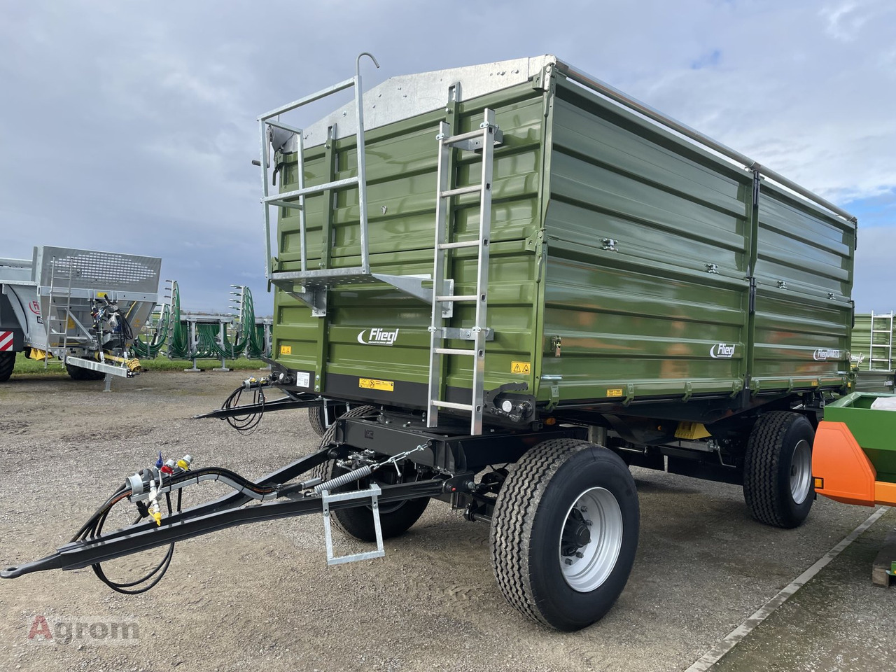 Fliegl DK 180 XL - Сельскохозяйственный прицеп-самосвал: фото 2 Fliegl DK 180 XL - Сельскохозяйственный прицеп-самосвал: фото 2