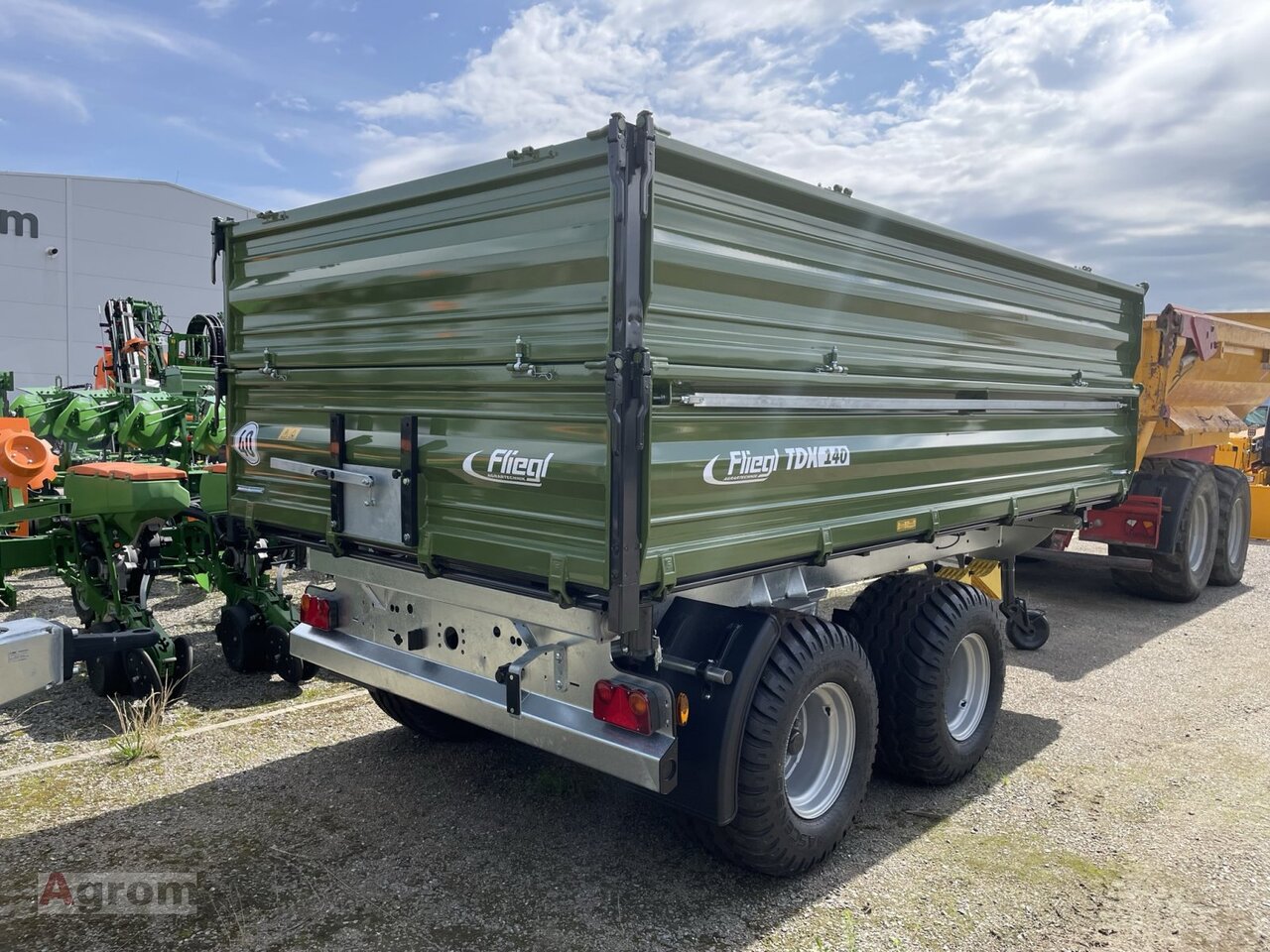 Fliegl TDK 140 FOX - Сельскохозяйственный прицеп-самосвал: фото 4 Fliegl TDK 140 FOX - Сельскохозяйственный прицеп-самосвал: фото 4