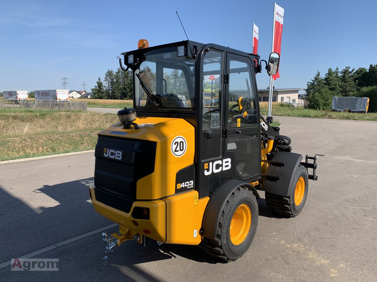 Новый Компактный фронтальный погрузчик JCB 403 Plus: фото 6