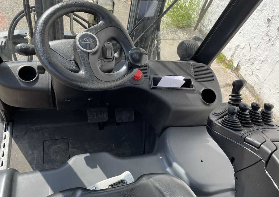 LINDE E 16-02 - Электропогрузчик: фото 5 LINDE E 16-02 - Электропогрузчик: фото 5