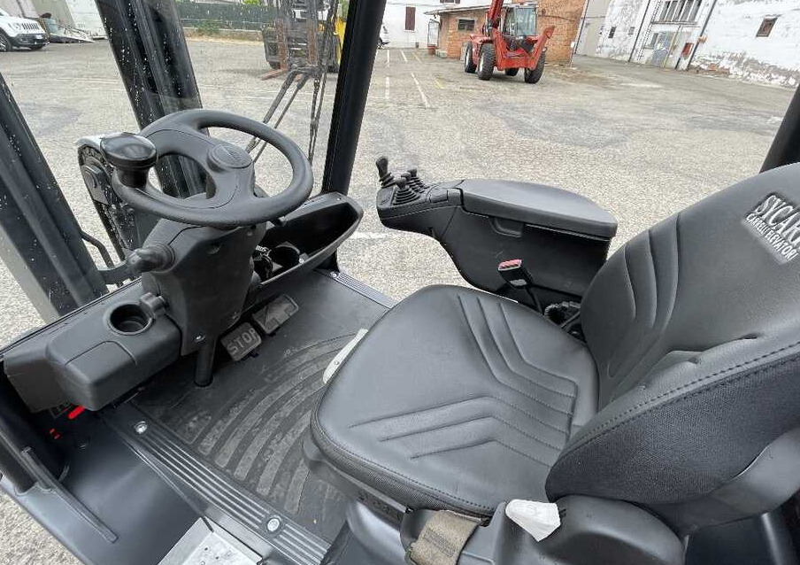 Linde H 25 D-02 - Дизельный погрузчик: фото 4 Linde H 25 D-02 - Дизельный погрузчик: фото 4