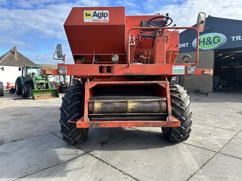 Laverda M150 - Зерноуборочный комбайн: фото 2 Laverda M150 - Зерноуборочный комбайн: фото 2