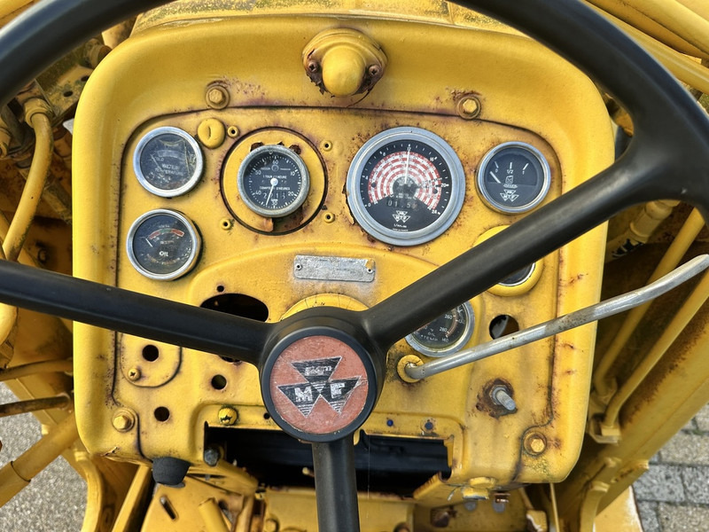 Трактор Massey Ferguson 50B: фото 5