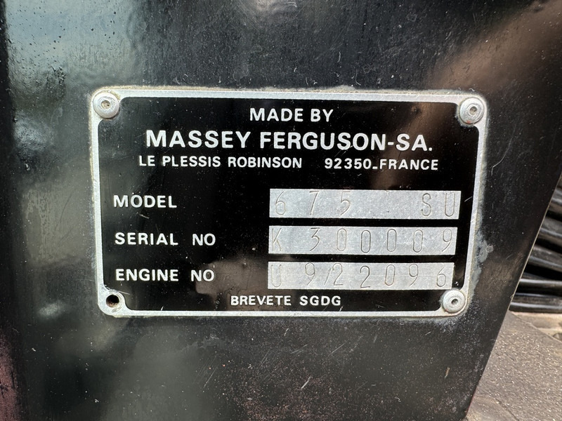 Трактор Massey Ferguson 675: фото 12