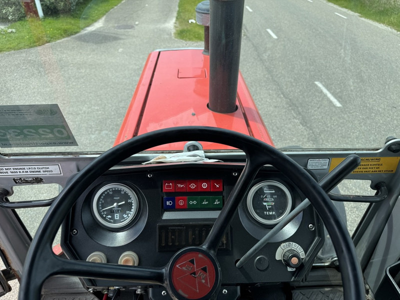 Трактор Massey Ferguson 675: фото 5