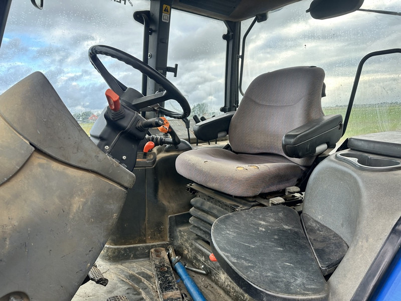 New Holland TM 140 - Трактор: фото 5 New Holland TM 140 - Трактор: фото 5