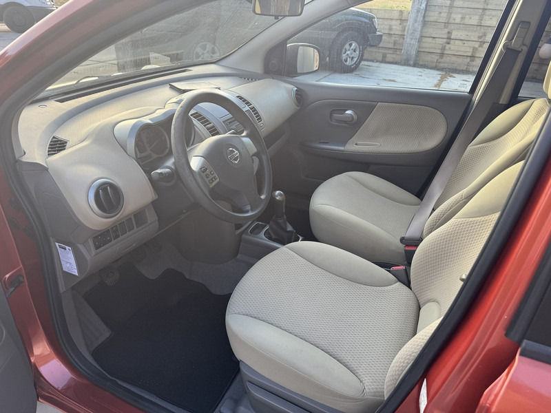Nissan Note - Легковой автомобиль: фото 4 Nissan Note - Легковой автомобиль: фото 4