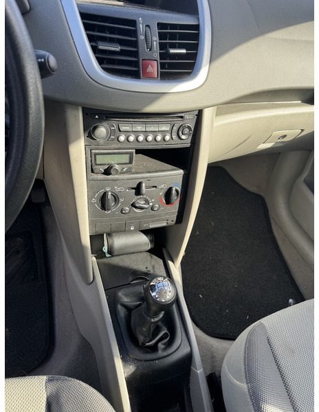 Peugeot 207 - Легковой автомобиль: фото 5 Peugeot 207 - Легковой автомобиль: фото 5