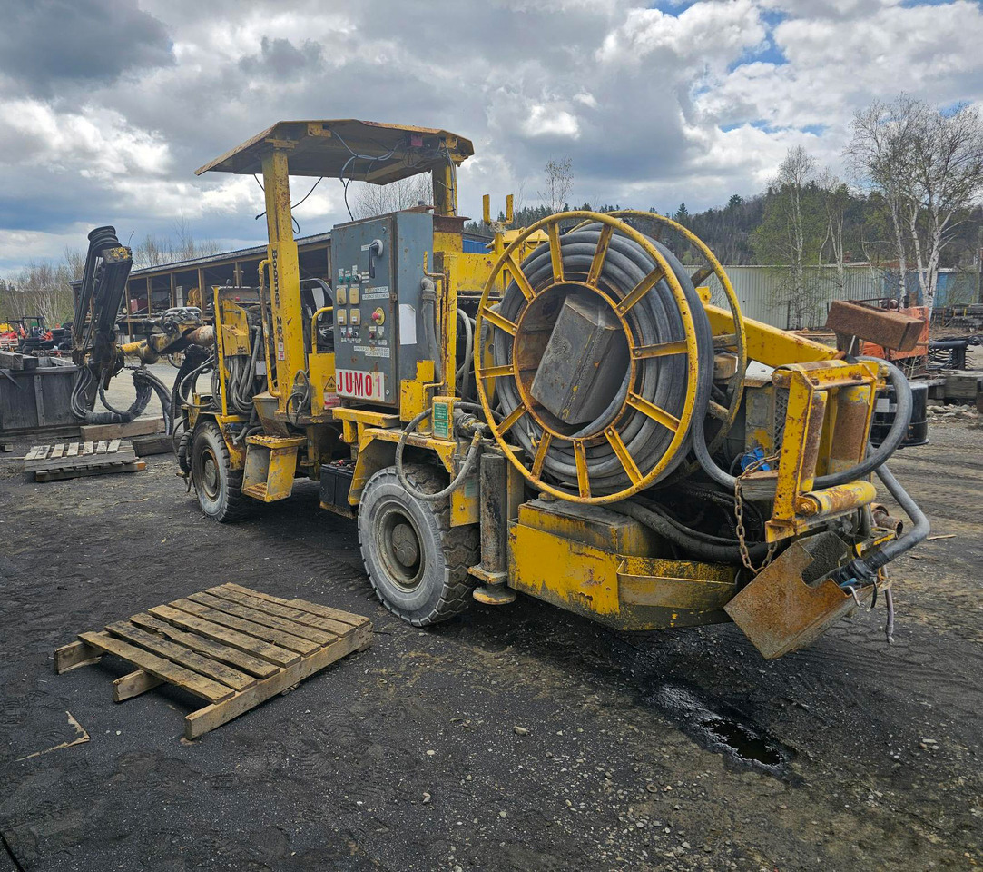 Atlas Copco Jumbo Boomer 281 - Техника для горизонтального бурения: фото 1 Atlas Copco Jumbo Boomer 281 - Техника для горизонтального бурения: фото 1