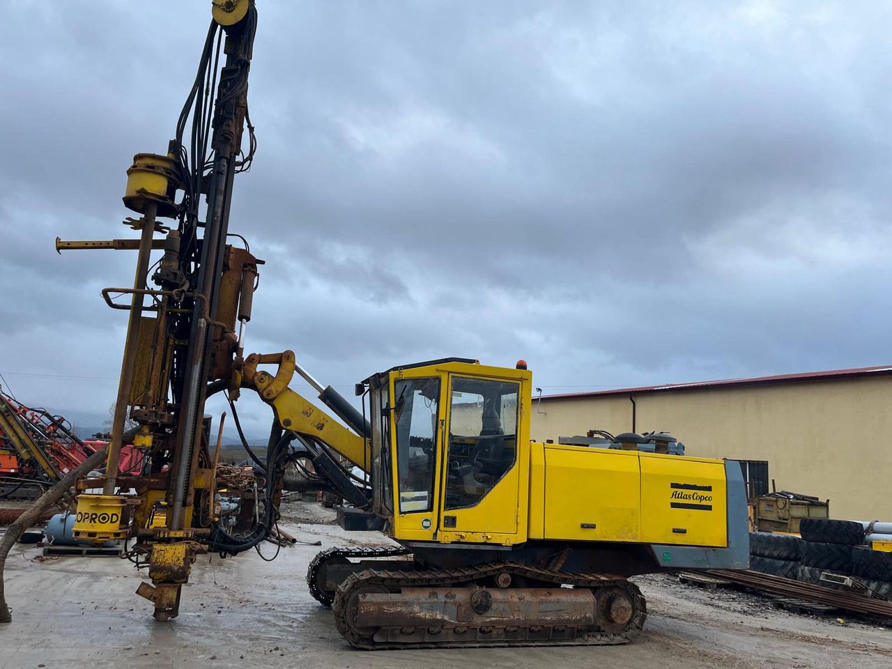 Atlas Copco ROC F7CR - Буровая машина: фото 1 Atlas Copco ROC F7CR - Буровая машина: фото 1