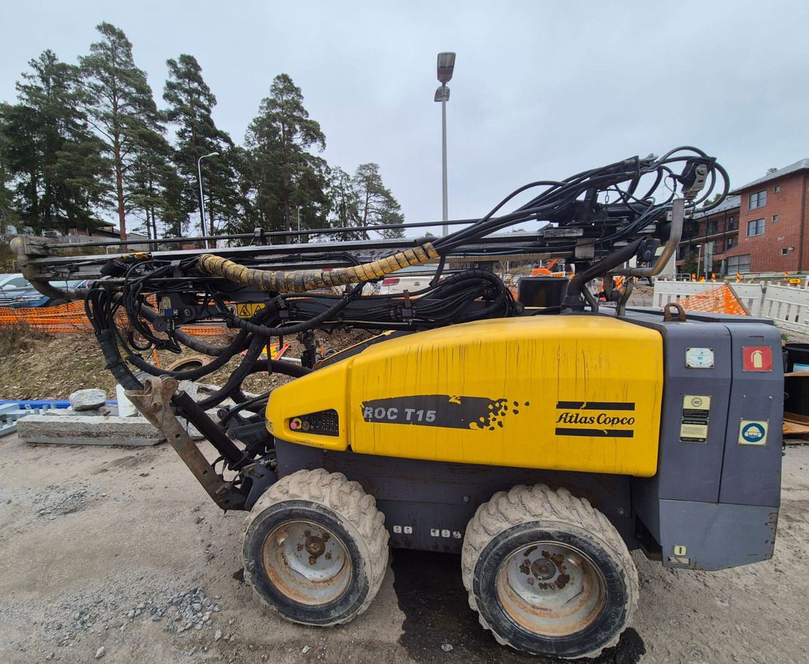 Atlas Copco ROC T15 - Буровая машина: фото 1 Atlas Copco ROC T15 - Буровая машина: фото 1